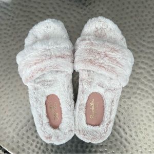 Seychelles Low Key Fuzzy Slide Sandal